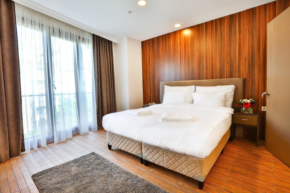 Family Condo, City View photo 1