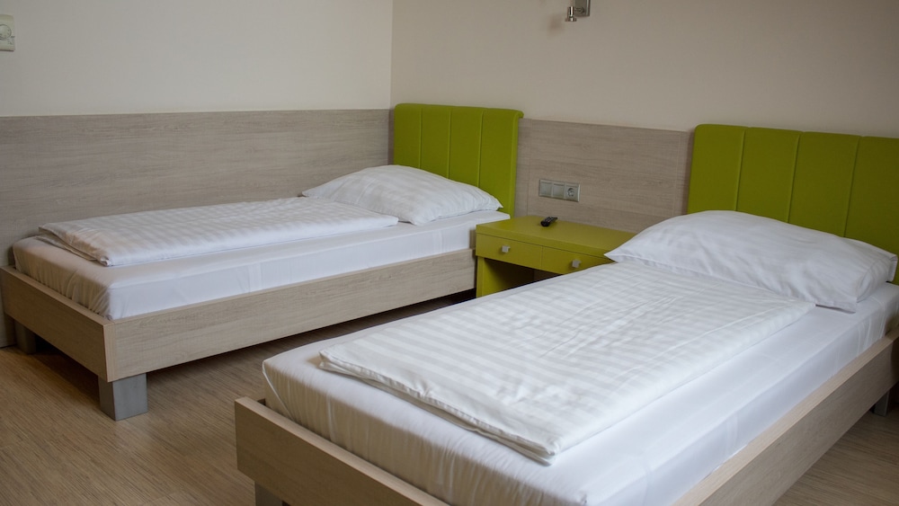 Standard Triple Room photo 2