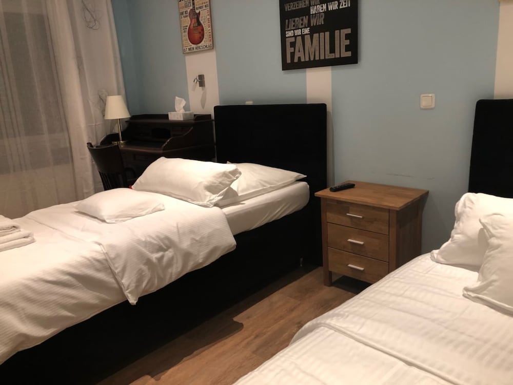 Standard Double or Twin Room - Photo 2
