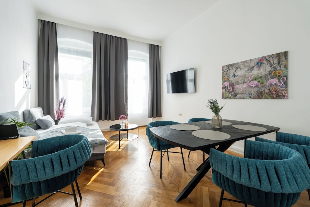 Apartment, River View