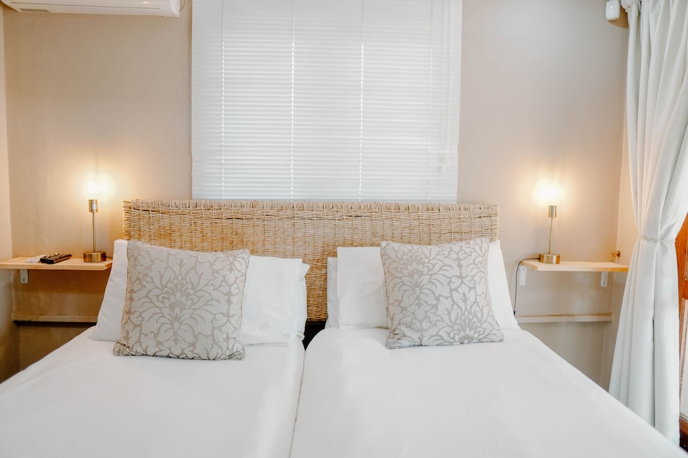Standard Room photo 2