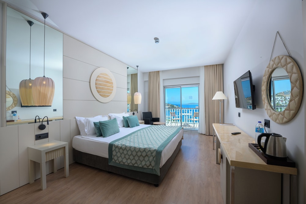 Deluxe Double or Twin Room, Sea View