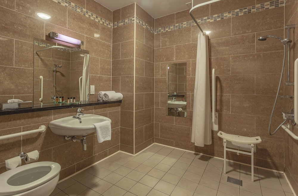 Standard Double Room, Accessible photo 3