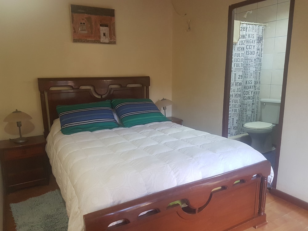 Standard Double Room, 1 Queen Bed, Private Bathroom photo 3