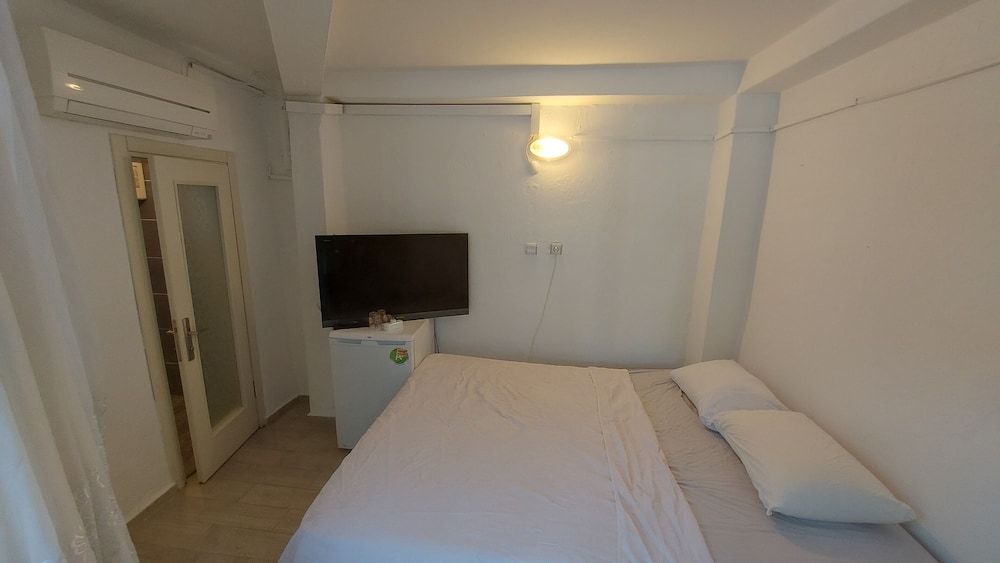 Basic Double Room