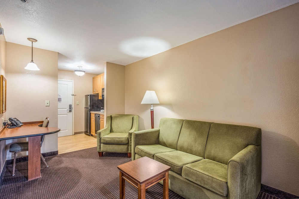 Suite, Multiple Beds, Accessible, Non Smoking photo 3
