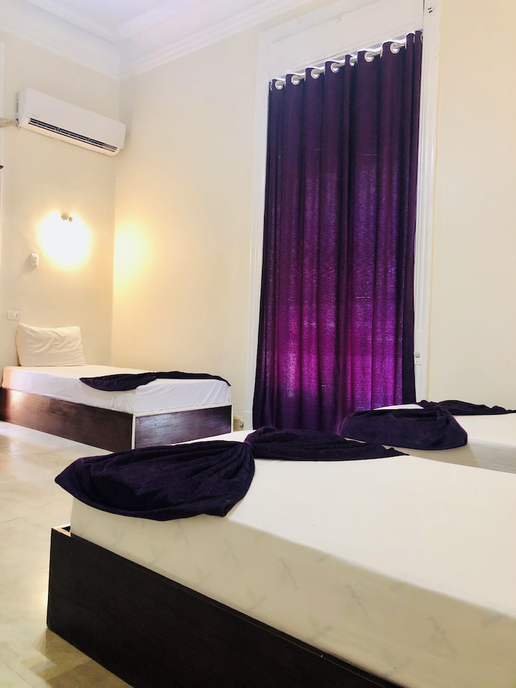 Deluxe Triple Room, Private Bathroom, City View