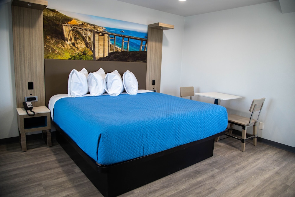 Single Room, 1 King Bed - Photo 1