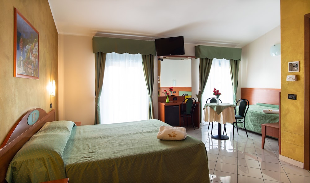 Comfort Triple Room