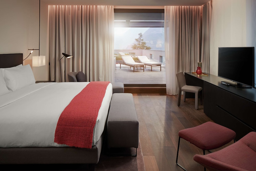 Presidential Rooftop Suite