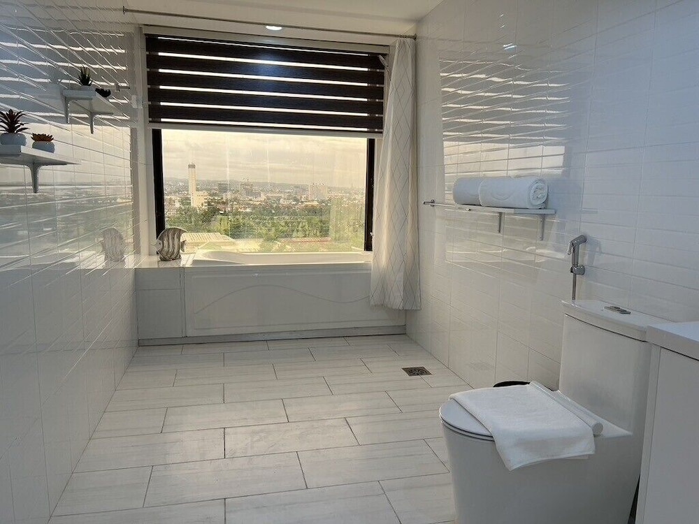 Premier Penthouse - Photo 16