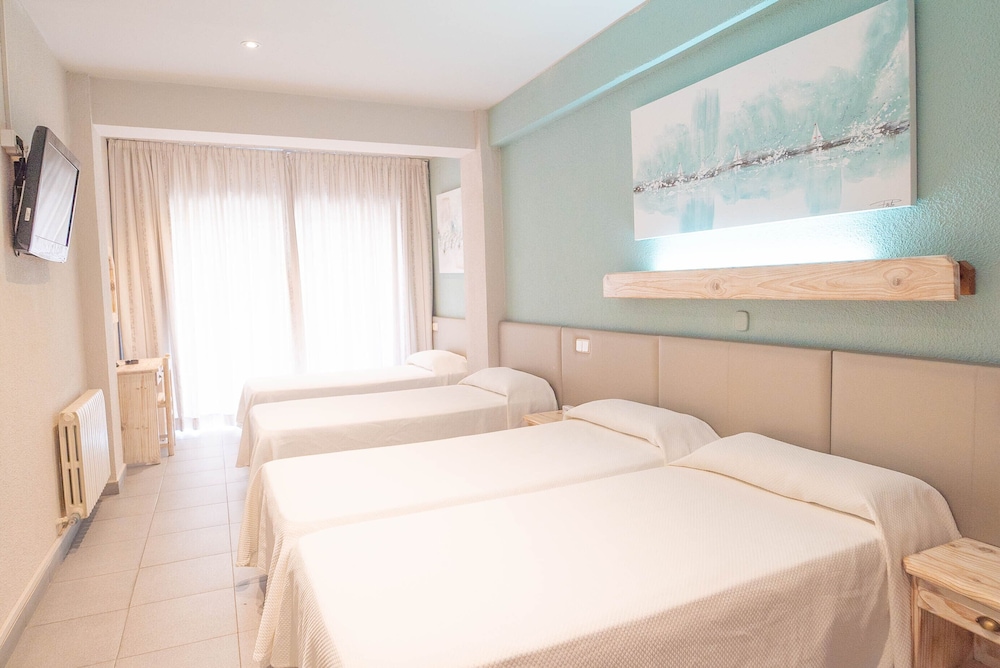 Habitación Cuádruple con Balcón
