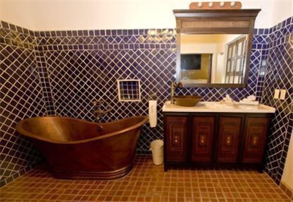 Luxury Suite, 1 King Bed