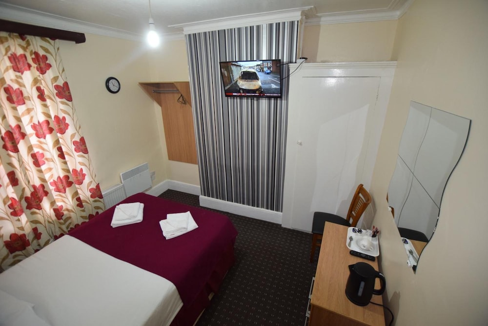 Basic Double Room photo 2