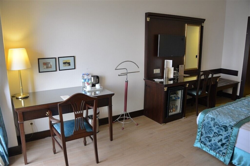 Standard Twin Room, Sea View - Photo 1