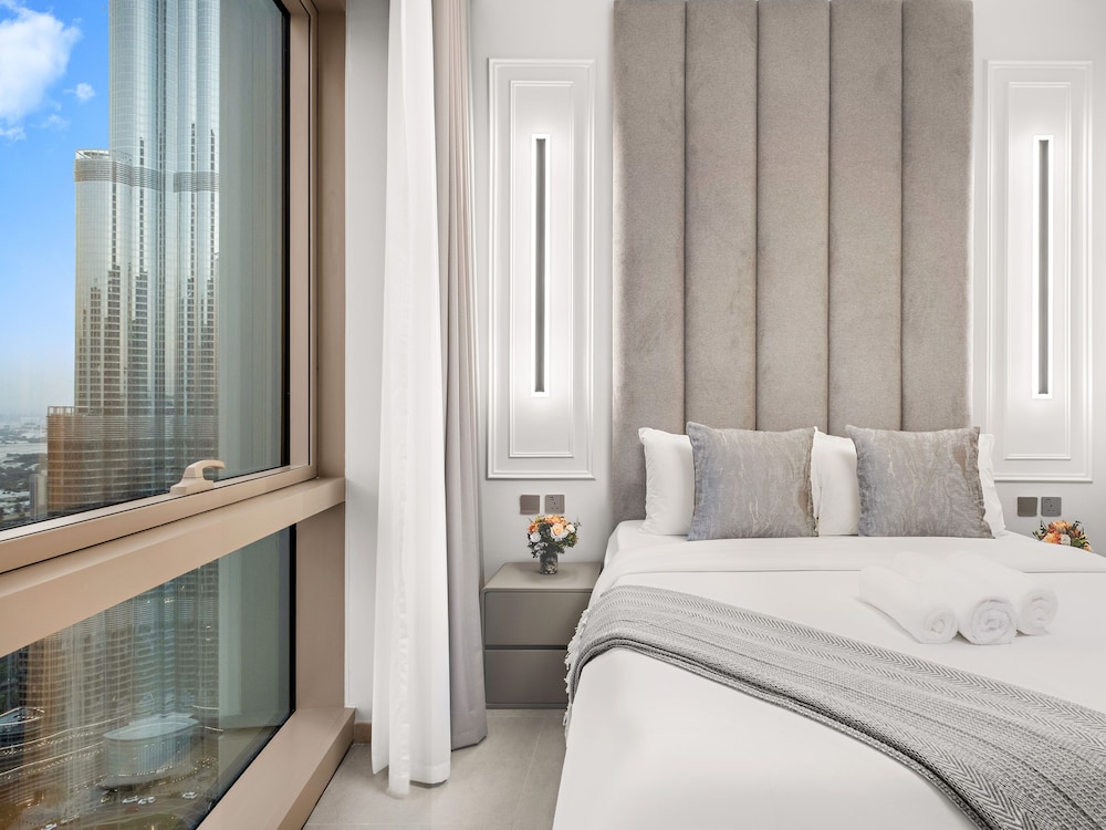Luxury Apartment, 2 Bedrooms, Private Pool, City View photo 2