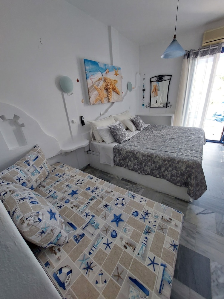 Superior Triple Room photo 3