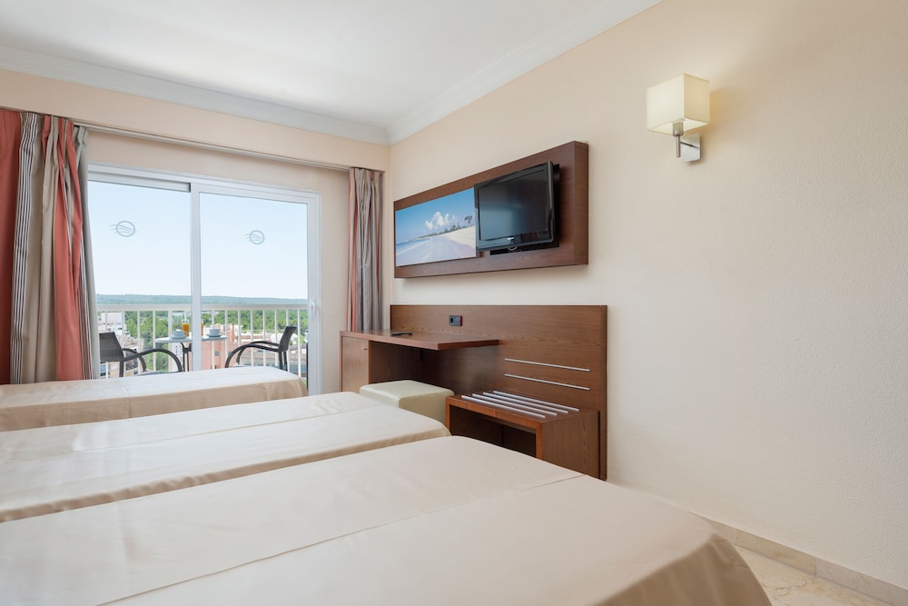 Habitación Triple Estándar, Balcón