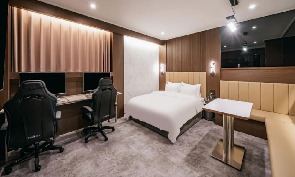 Queen Room - Photo 2