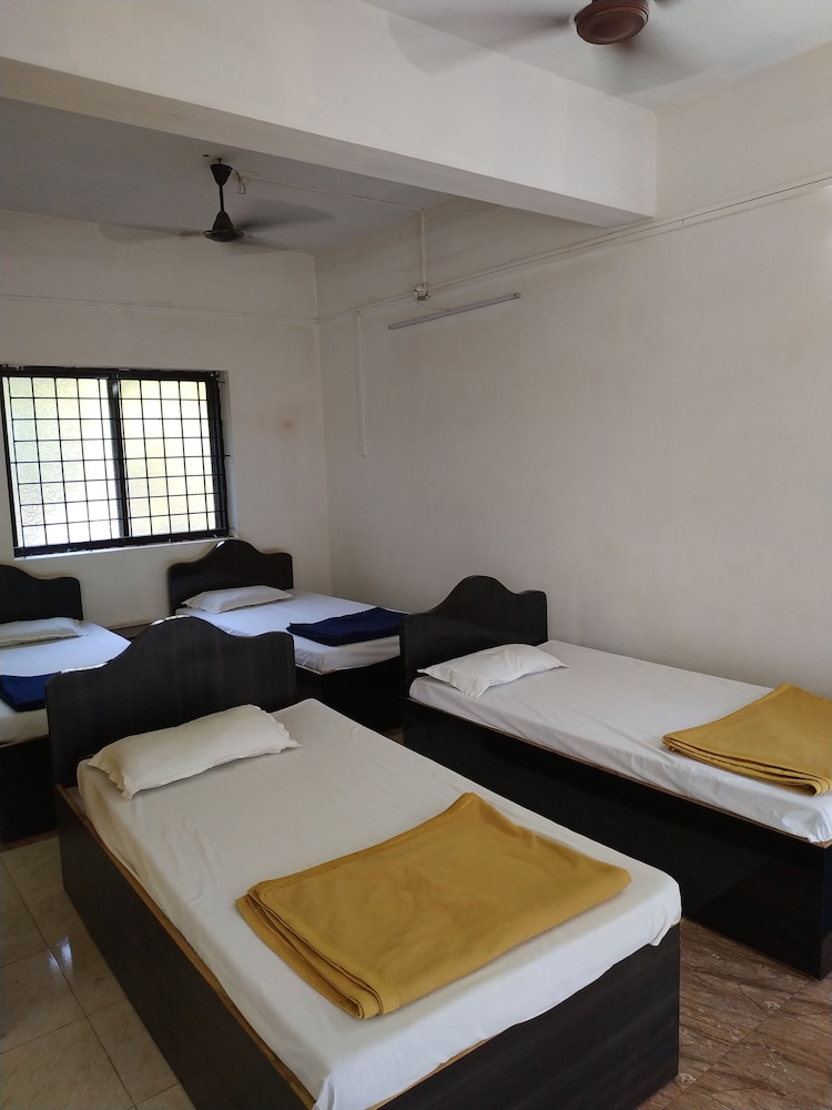 Basic Suite, Multiple Beds (Non AC) photo 1