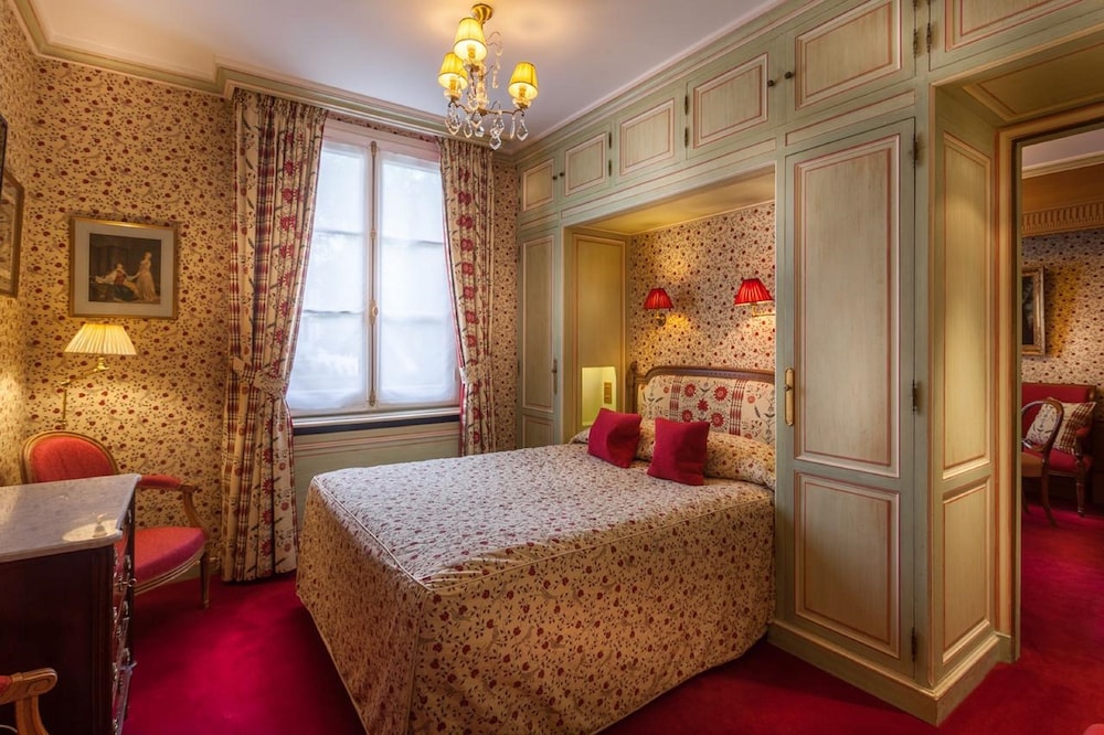 Luxury Suite