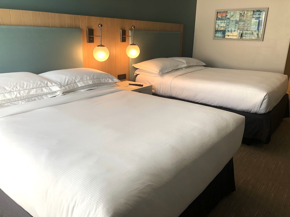 Room, 2 Queen Beds, Accessible (Hearing) photo 1
