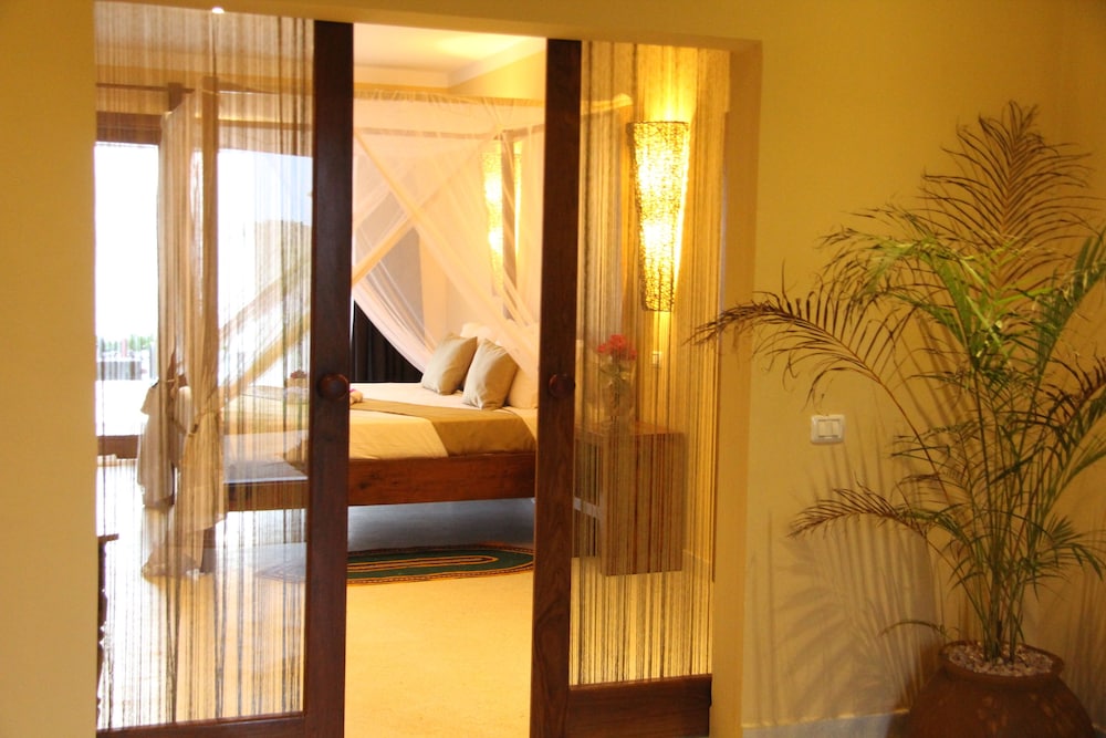 Luxury Villa with private 24 hours butler