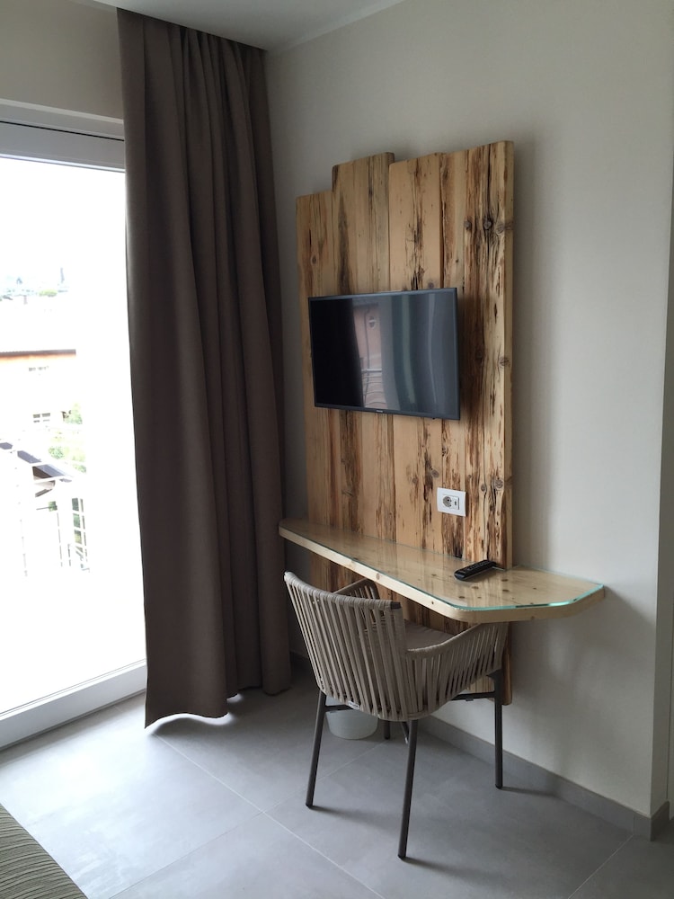 Deluxe Room, 1 Bedroom photo 2