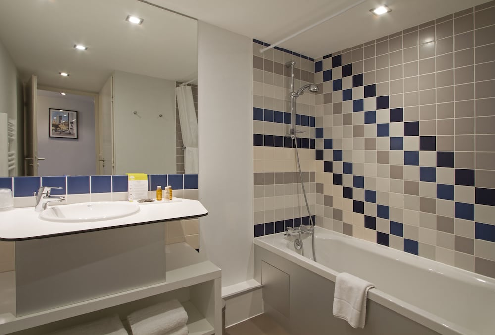 Studio Suite, 1 Double Bed with Sofa bed (max 4 persons) photo 3