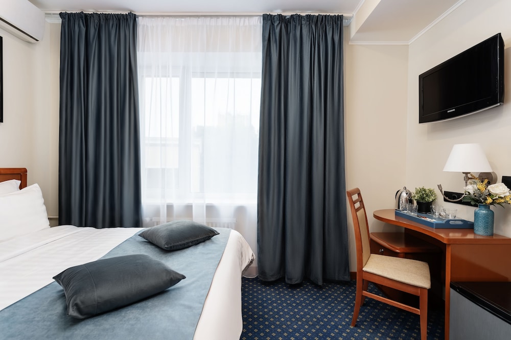 Standard Double or Twin Room photo 1