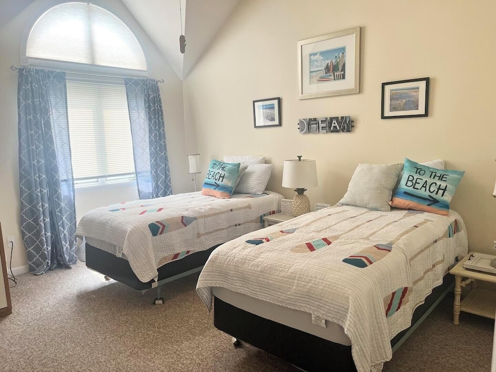 Townhome, Multiple Beds, Patio, Garden View