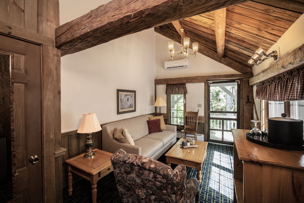 Large Barn Suite photo 3