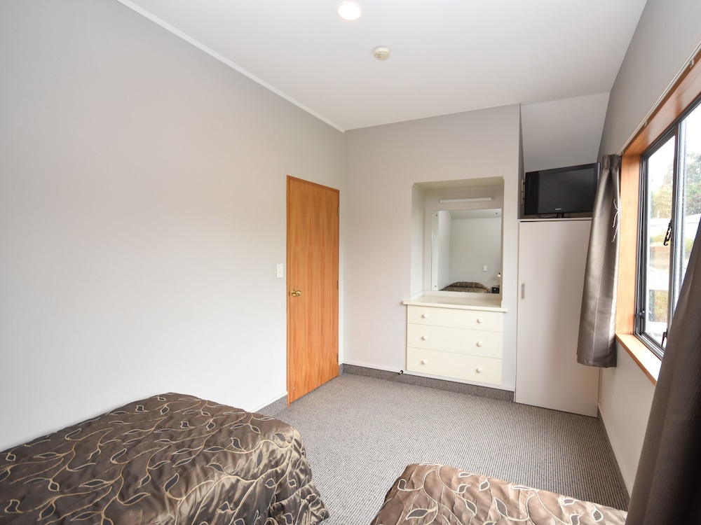 Two Bedroom Family Unit photo 2