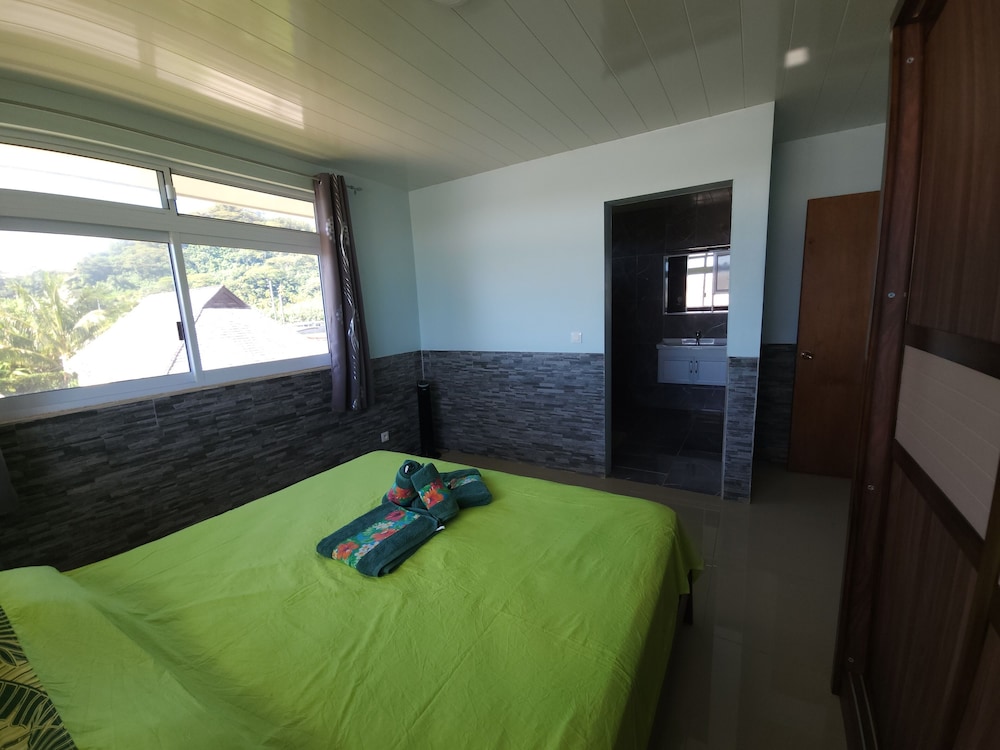 Deluxe Apartment photo 2