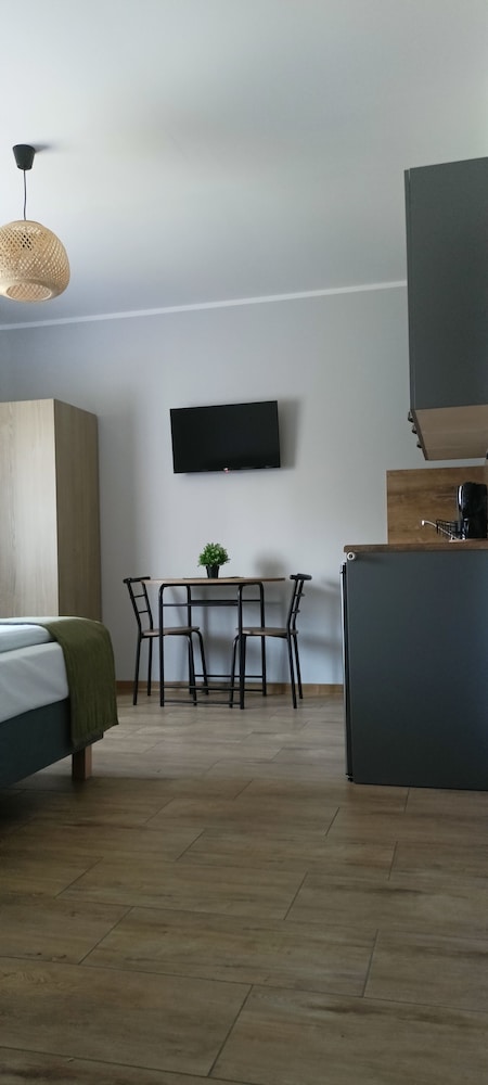 Deluxe Studio Suite photo 2