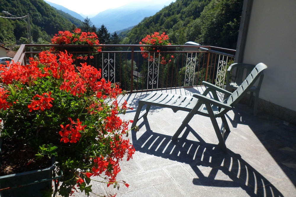 Standard Quadruple Room, 1 Bedroom, Valley View photo 2