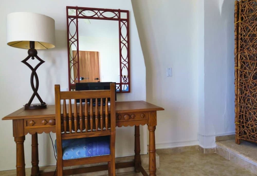 Deluxe Suite King photo 2