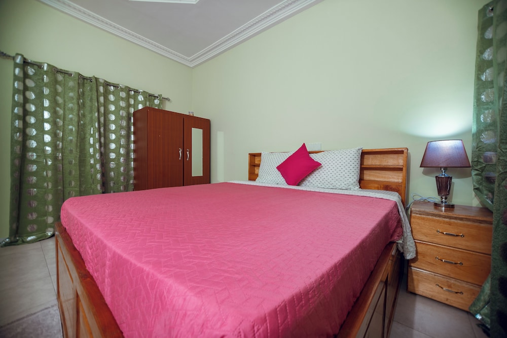 Comfort Room, 1 King Bed, Kitchen, City View