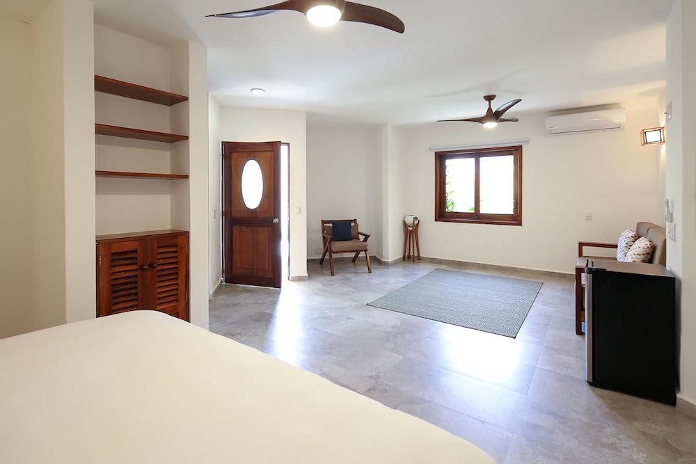 Deluxe Triple Room photo 2