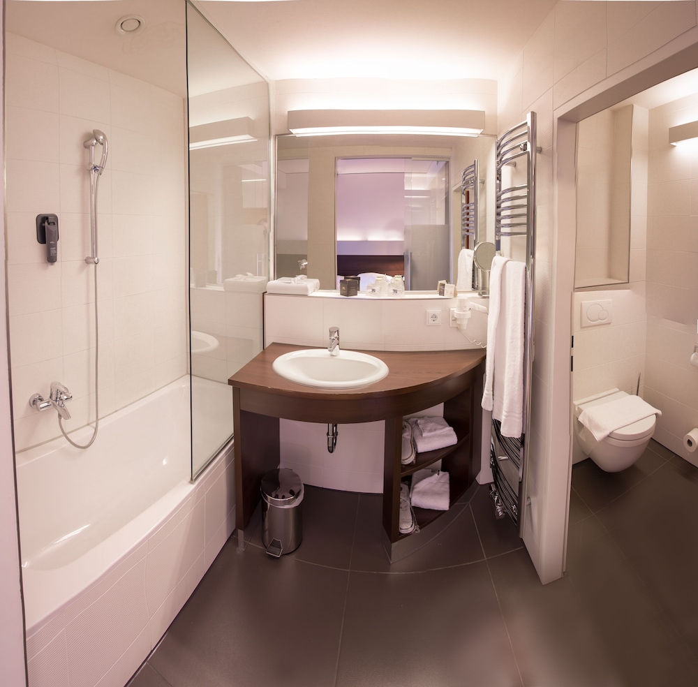 Premium Double Room - Photo 6
