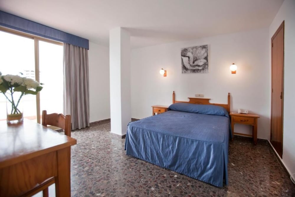 Double Or Twin Room - Photo 1