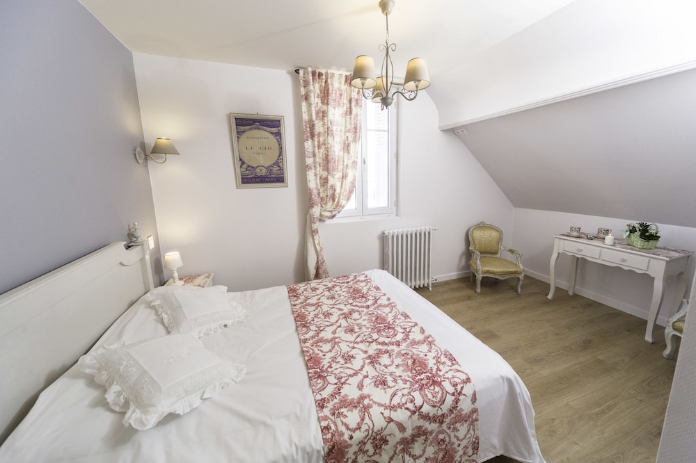 Standard Double Room, Bathtub photo 3