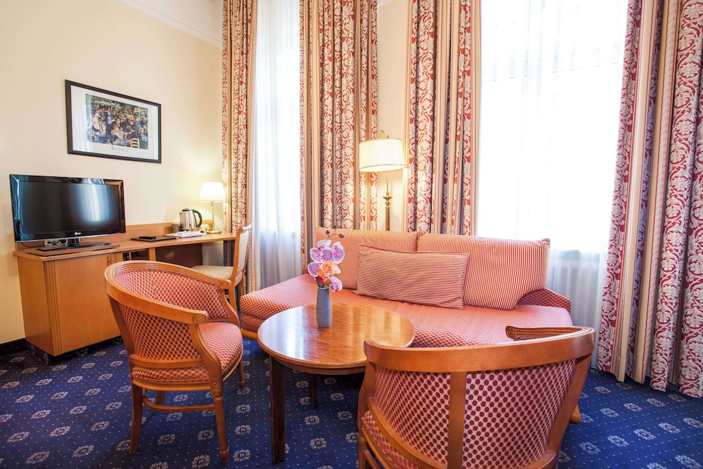 Family Room, 1 Double Bed with Sofa bed photo 2