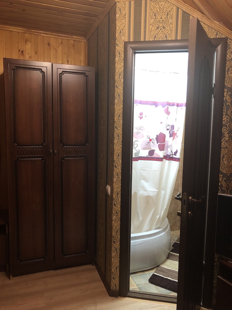 Standard Quadruple Room, Mountain View photo 3
