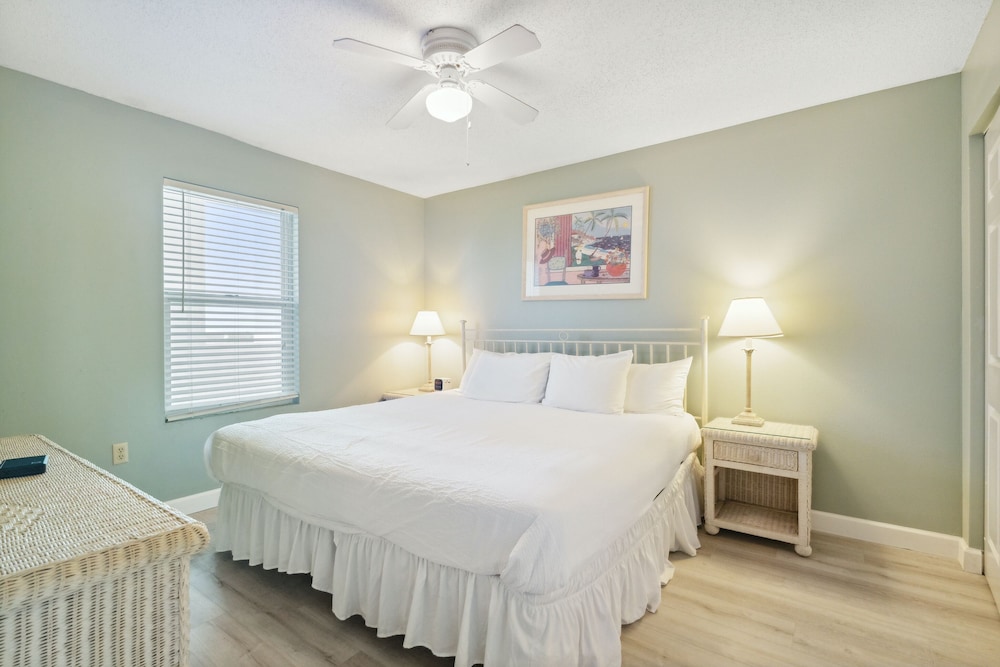 Condo, 1 Bedroom, Sea View (Pelican 1011) photo 2
