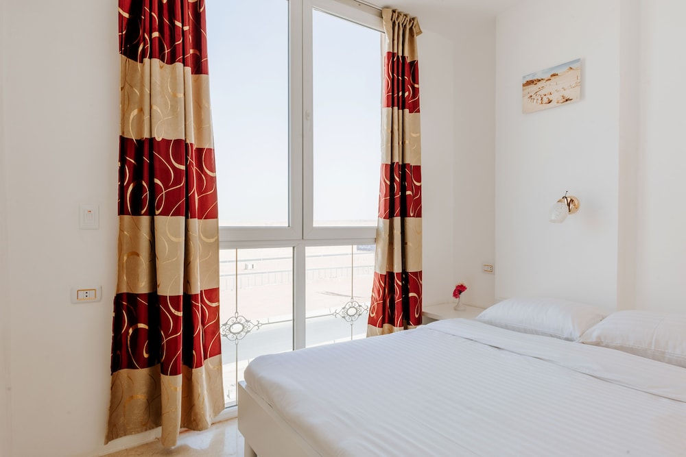 Panoramic Suite, 1 Queen Bed photo 3