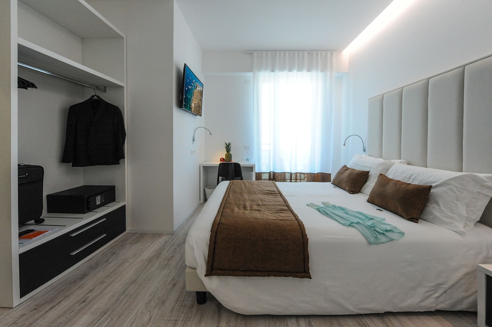 Standard Double Room, Sea View photo 2