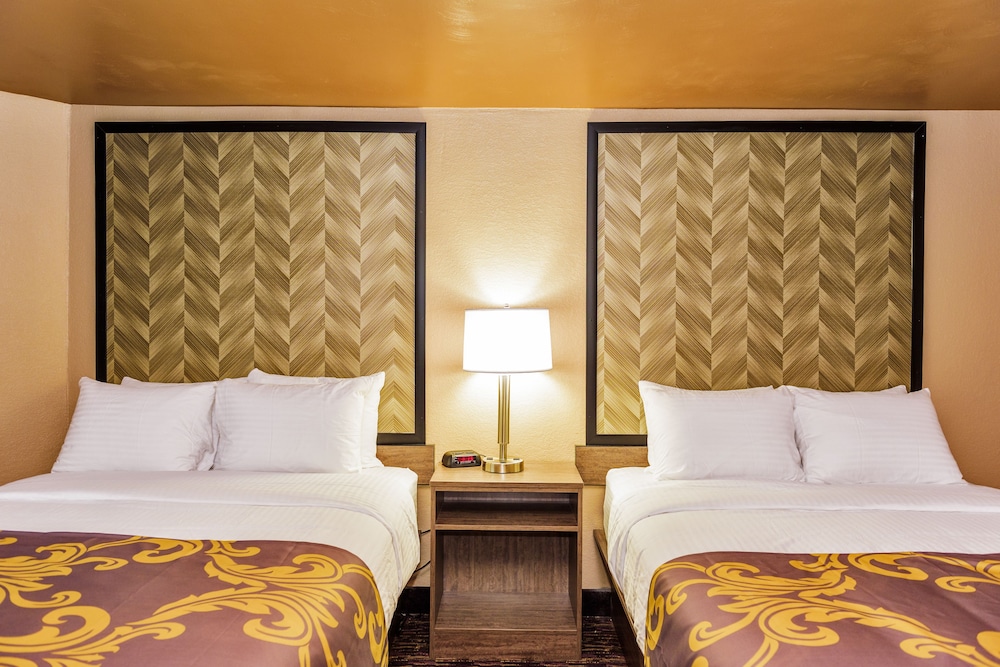 Room, 2 Queen Beds photo 1