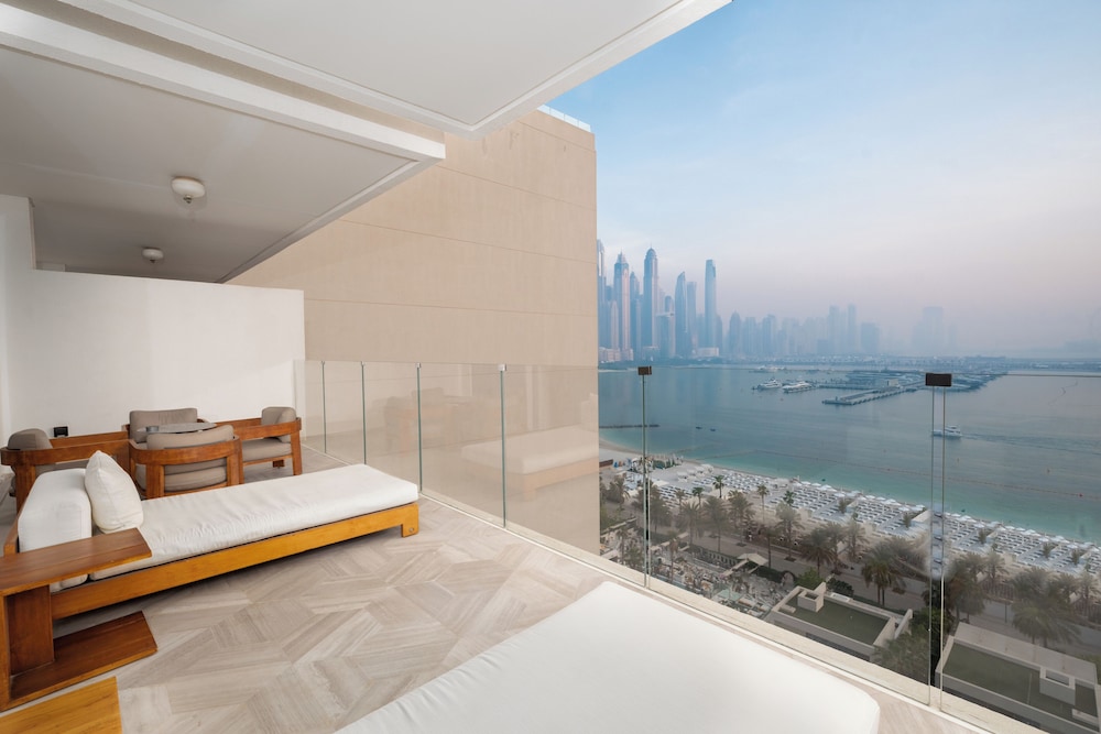 Luxe 1 Bedroom Suite