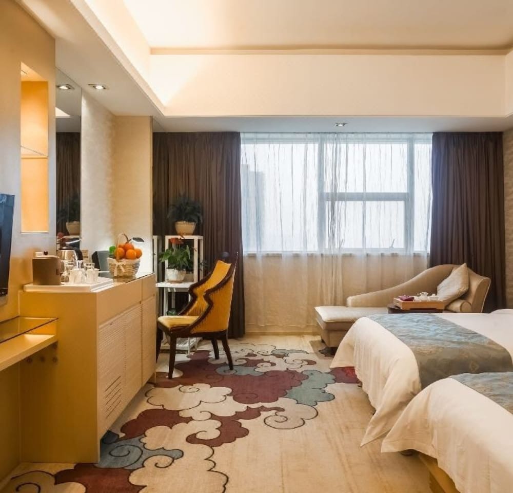 Deluxe Twin Room photo 3